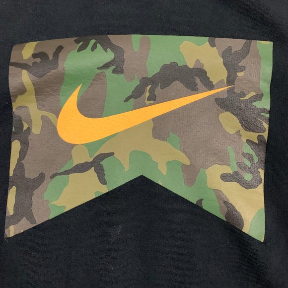 NIKE | Official US Military Camouflage Sweatshirt - Picture 3 of 8